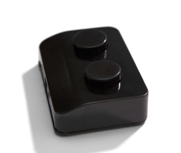 Interruptor pie unipolar doble negro diseño Achille Castiglioni